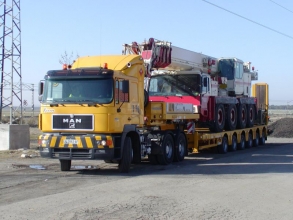 Transporte Especial de grúa LTM1070.
