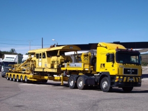  Transporte Especial de perfiladora de 18m. de largo.