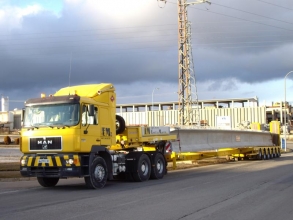 TRANSPORTE ESPECIAL DE VIGAS DE 25M. DE LARGO